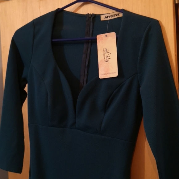 Dress - Picture 4 of 5